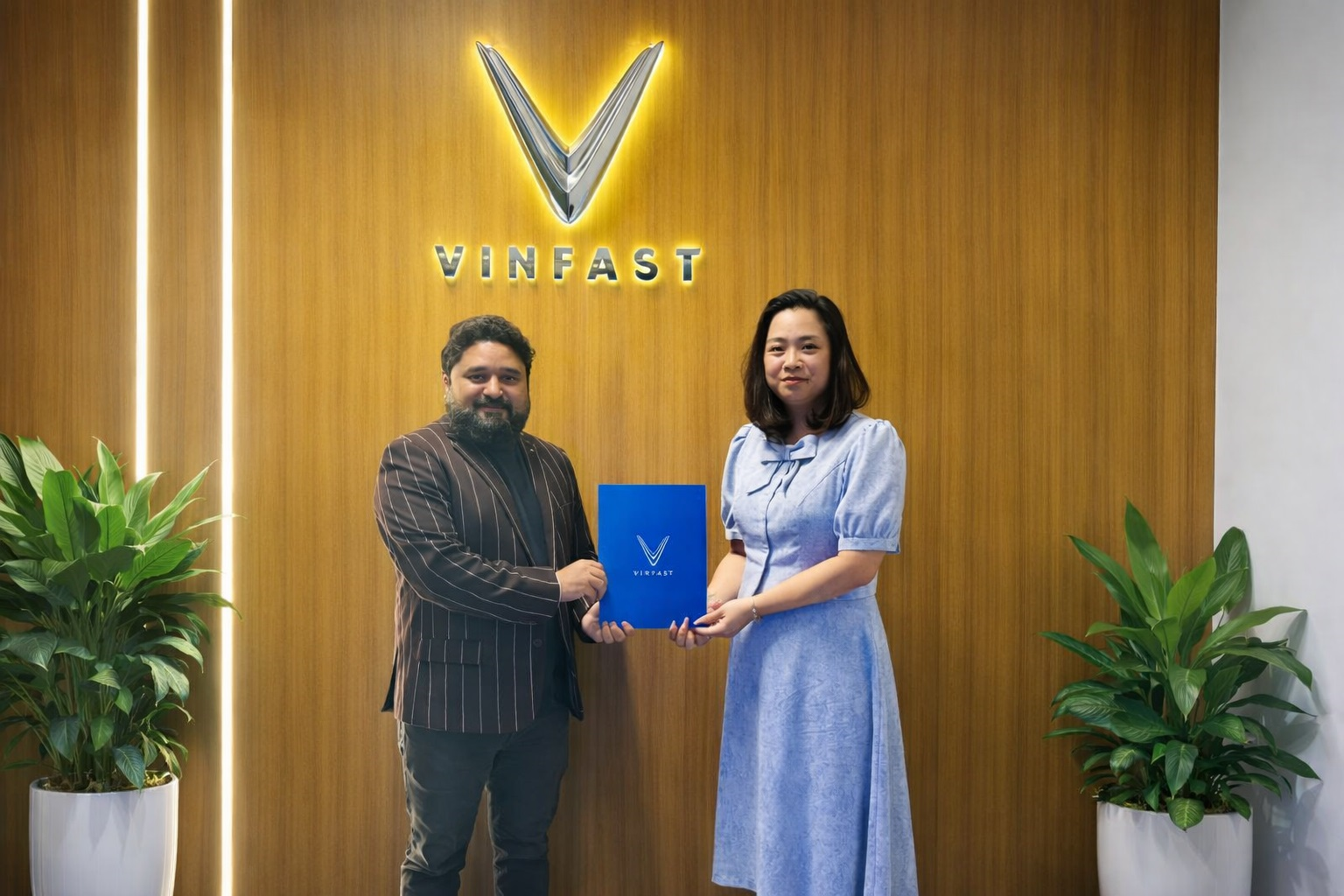 VinFast hợp tác với PlusX Electric, nâng cao trải nghiệm người dùng xe điện tại UAE